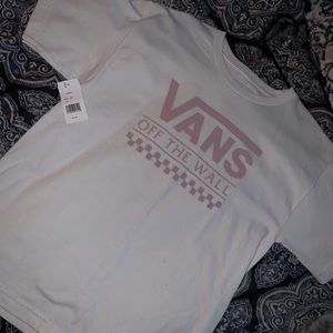 super cute vans shirt 💗
